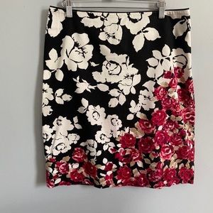 White House Black Market Skirt Size 10
